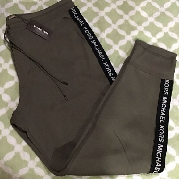 MICHAEL KORS Men's Slim-Fit Logo-Tape Joggers 3XL - Picture 7 of 12